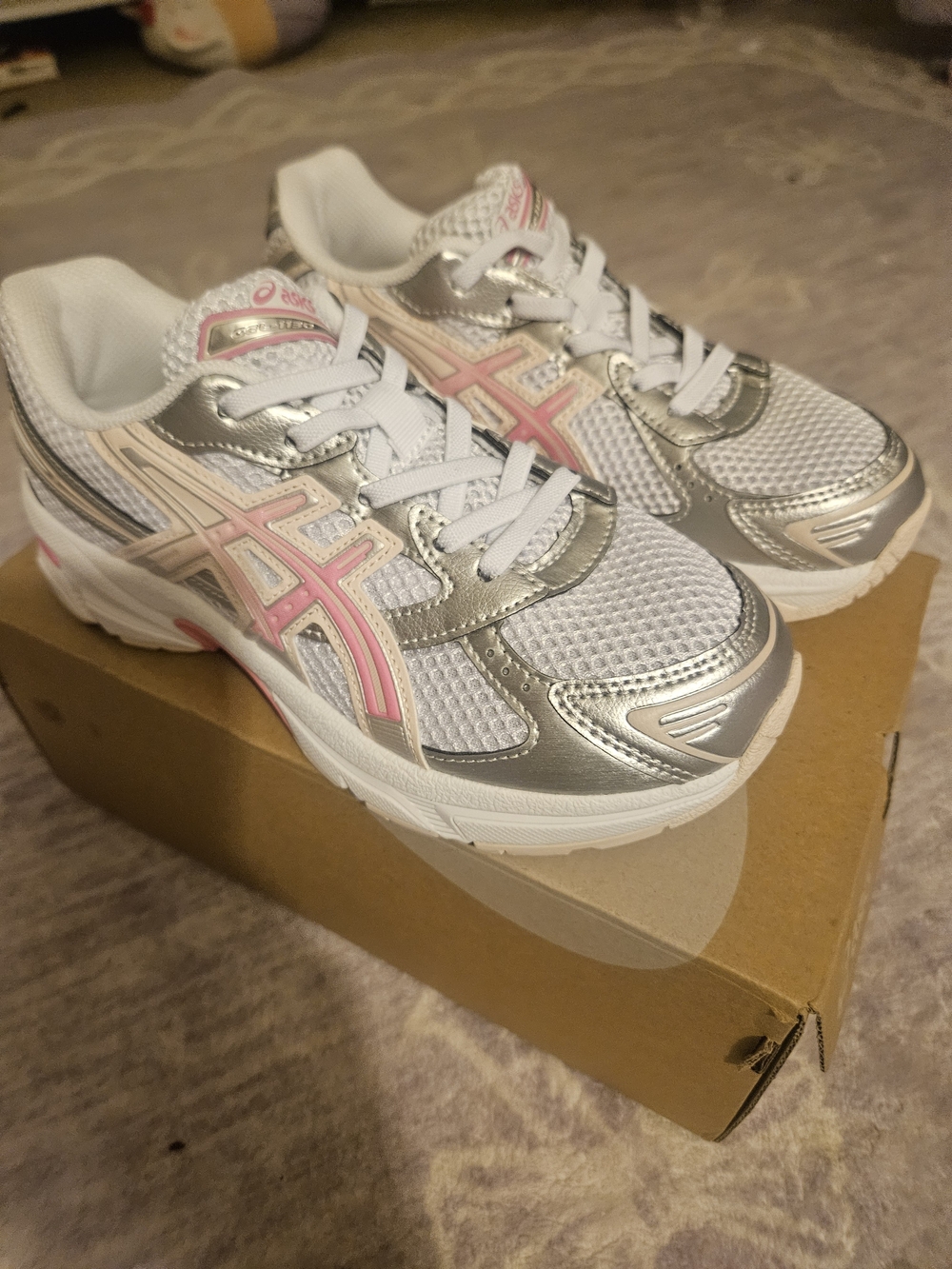 New ASICS Girls Shoes 2.5 Silver & Pink Running Sneakers